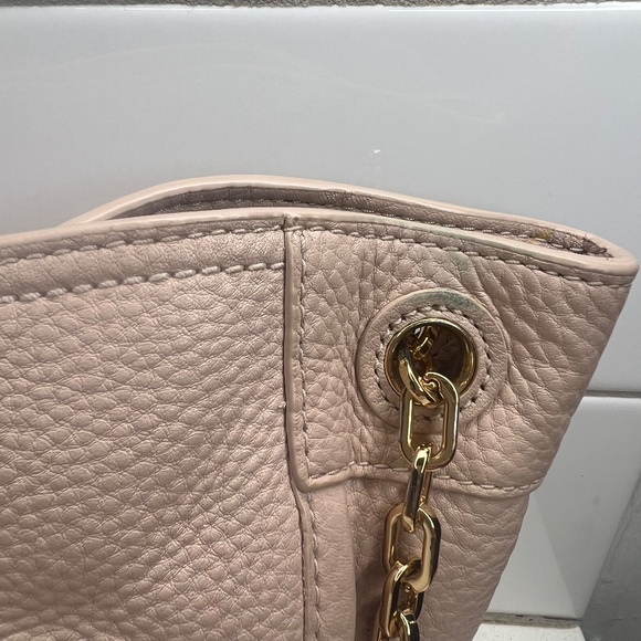 Tory Burch Britten Slouchy Tote, Blush Pink Pebbled Leather, gold tone hardware - Picture 5 of 16